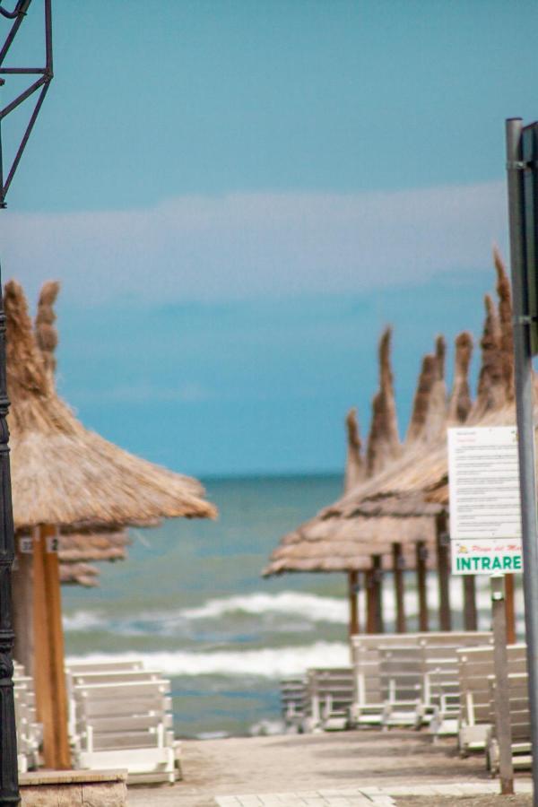 Green Apartament Near The Beach Năvodari Exterior foto